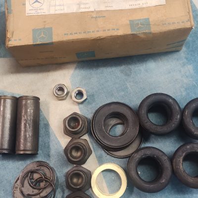 Mercedes W110, W111, W113 Trailing Arm Repair Kit  1105860035 – NOS