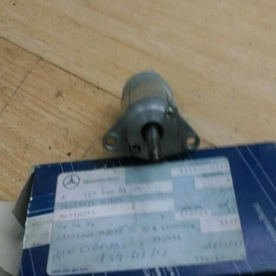 Mercedes 1992-2002 W124, W126, W202, R129 SL Steering Column Motor 1295400188 NOS