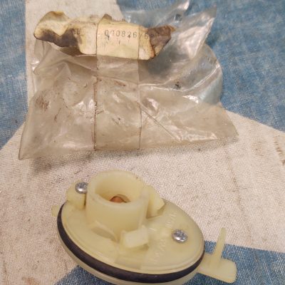 Mercedes W123 Bosch Front Headlight Electrical Bulb Housing 0008267682 NOS NLA