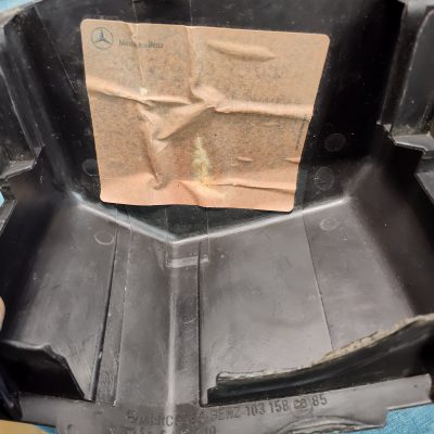 Mercedes W124, W126, W201 Distributor Suppressor Cover 1031580685 Used