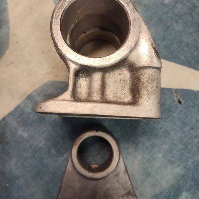 Mercedes M186, M198 Camshaft Bearing Towers Set 1860510186, 1860510610