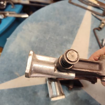 Mercedes W186, M186 Engine Rocker Arm Towers – Free Rockers