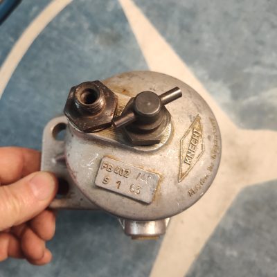 Mercedes Knecht FB 402 Oil Filter Housing Assembly NOS