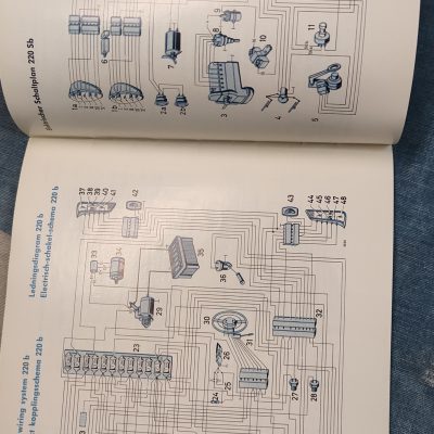 Mercedes W111 220b, 220Sb Supplemental Owners Manual 5 Languages Ex.+ Cond.